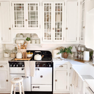 How to Create a Simple Cottage Kitchen That Feels Warm, Timeless & Lived-In