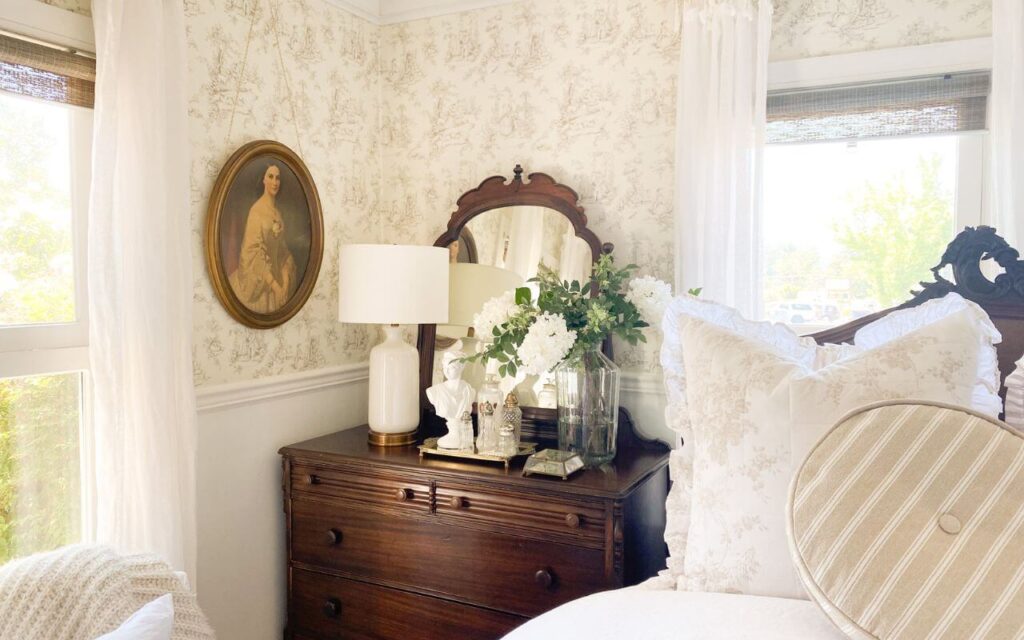 Vintage cottage bedroom cozy vibes with fresh summer bedding