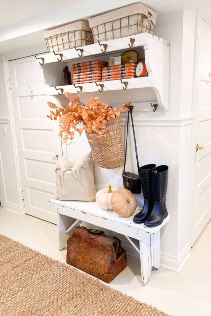 Quick & Cozy Fall Styling for a Small Entryway on a Budget