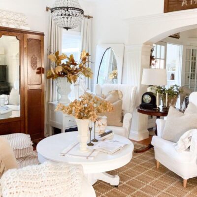 Cozy Neutral Fall Living Room: Simple Cottage Decorating Ideas
