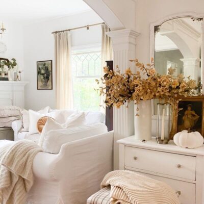 Cozy Fall Entryway Ideas for a Warm Cottage Welcome