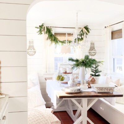 Cozy Christmas Kitchen Nook: Simple & Neutral Decorating Ideas